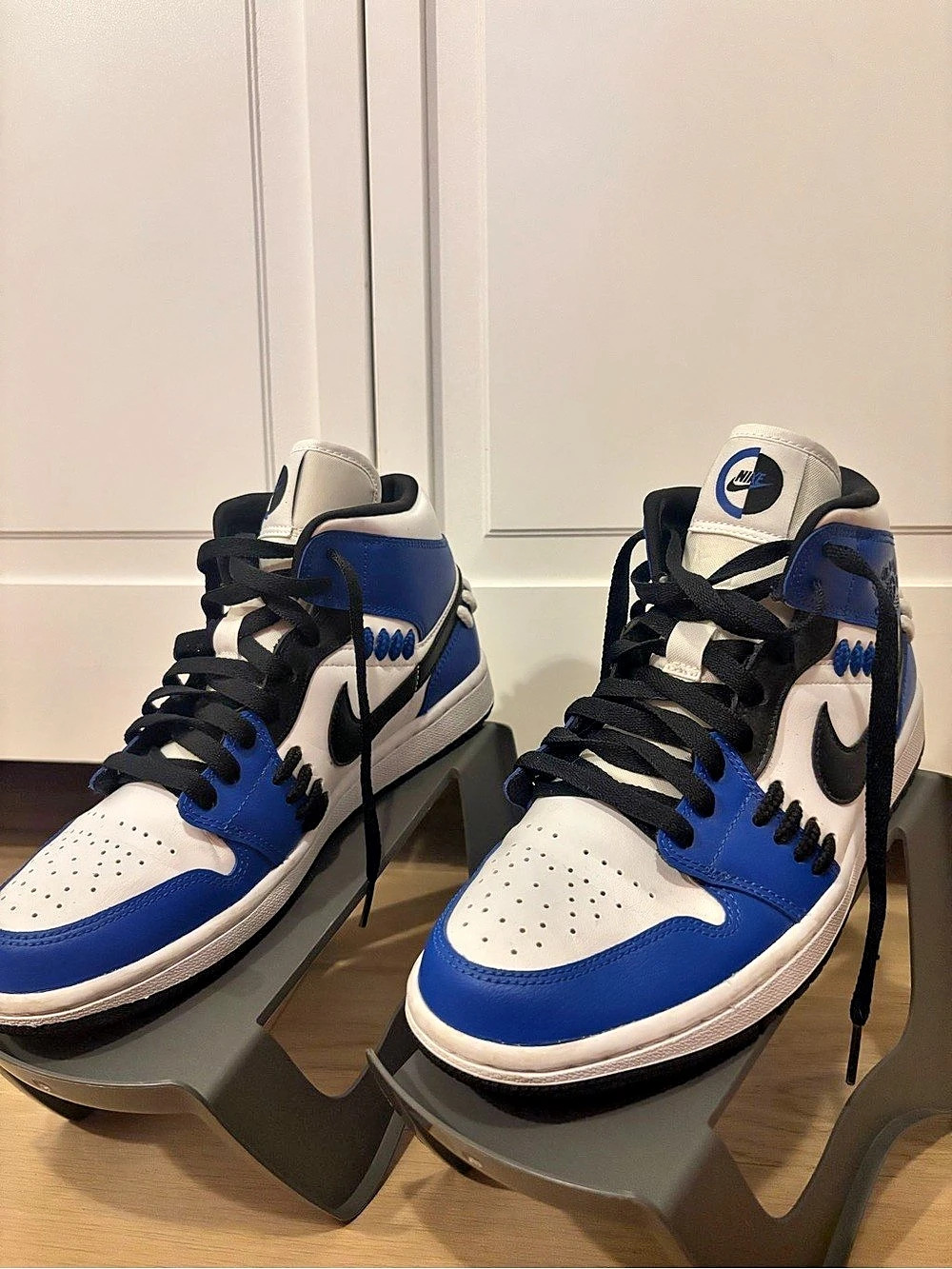 Nike Air Jordan 1 “Sisterhood” Mid High-Top Sneakers US 8.5 Like New